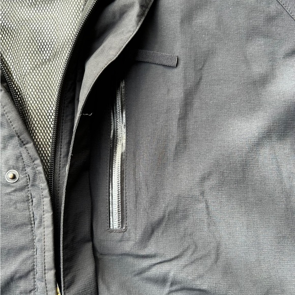 Cabela’s Men’s outdoor gear, pants, and jacket. Size extra large. - Picture 5 of 8